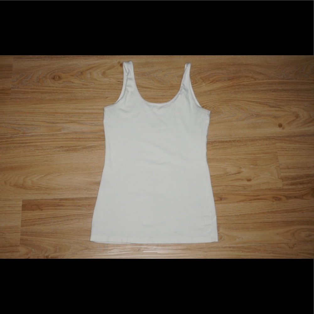 Women’s White Tank Top Size Small